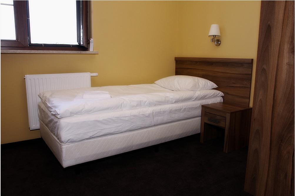 Hotel Ambasada Krobia Zimmer foto